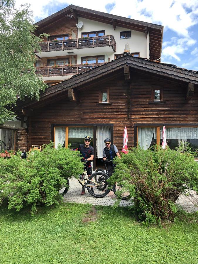 Hotel Adler Saas-Grund Exterior foto