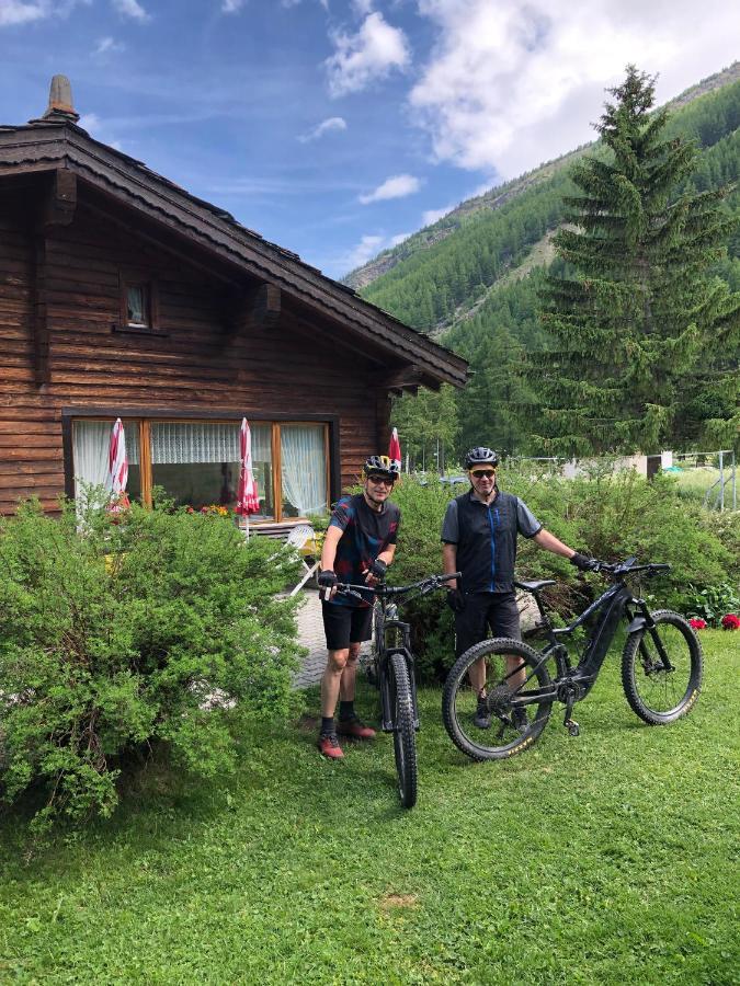 Hotel Adler Saas-Grund Exterior foto