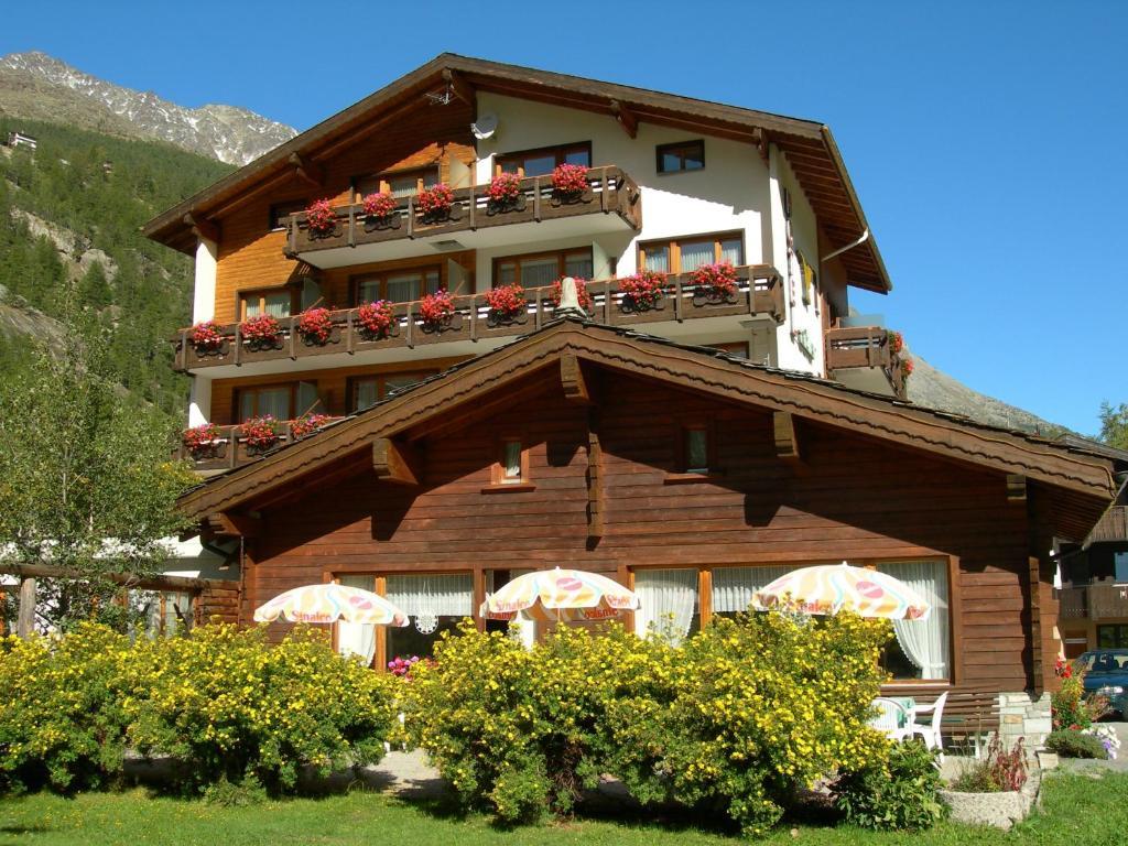 Hotel Adler Saas-Grund Exterior foto