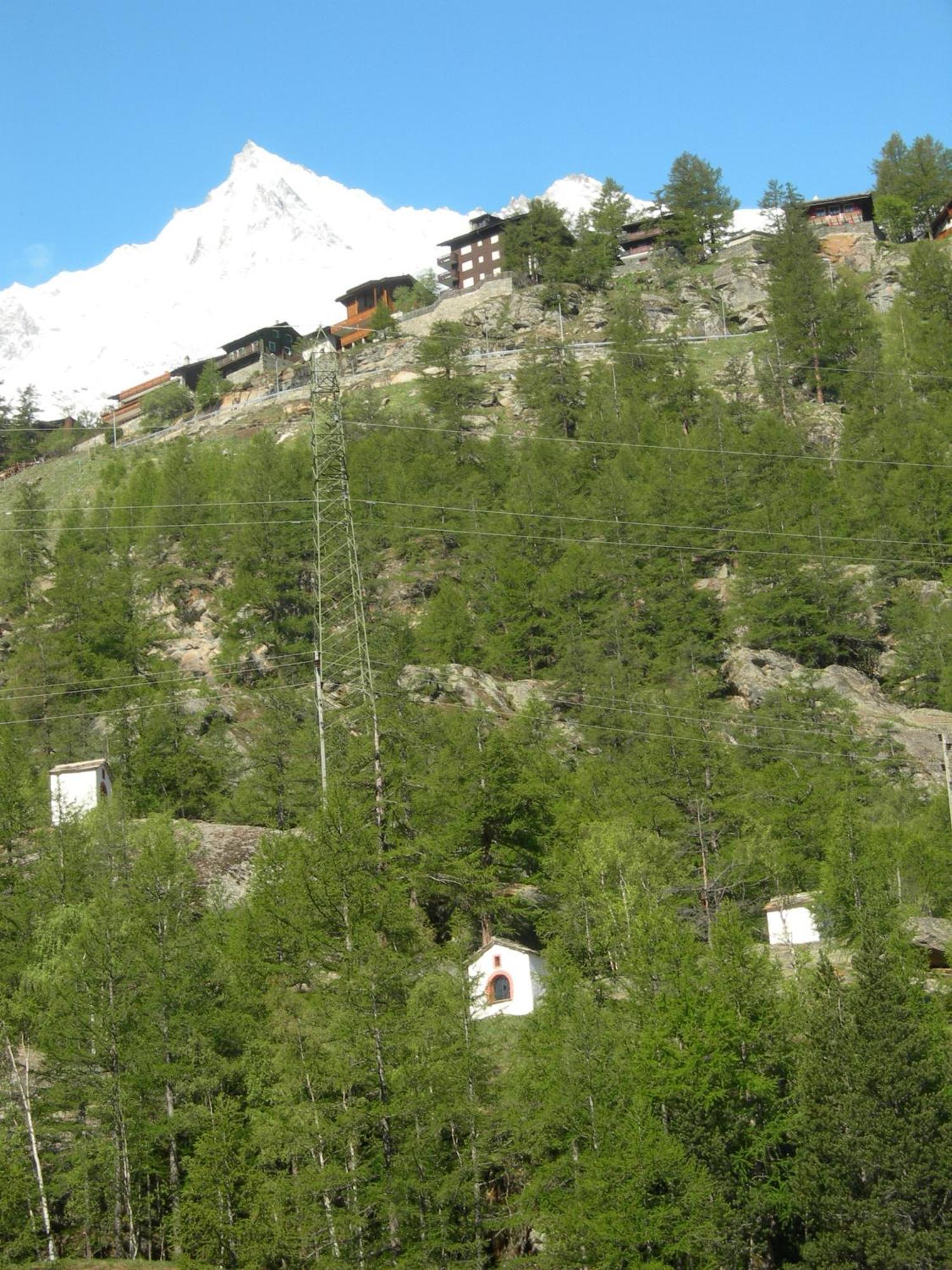 Hotel Adler Saas-Grund Exterior foto